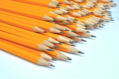50 Bleistifte mit Radiergummi Härtegrad HB Stift Bleistift Radierer