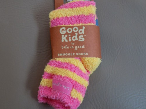 NWT Free Ship 8-12Yrs LIFE IS GOOD Girl/'s Snuggle Crew Socks Stripes SZ M