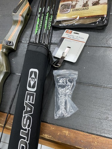 Bear Archery Wolverine take down 62/" Recurve Bow Right Hand 40LB DELUXE PACKAGE
