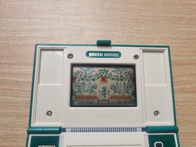 Nintendo Game & Watch IN BOX - GREEN HOUSE - 41646160 **INCL 2 NEW BATTERIES**