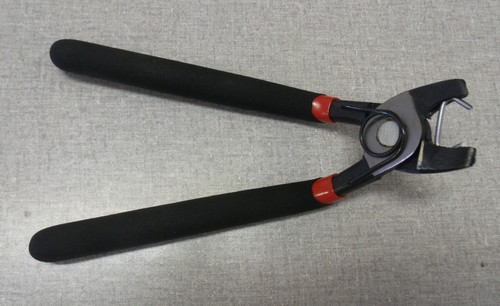 hog ring pliers and bag of hog rings for auto upholstery seat covers installatio