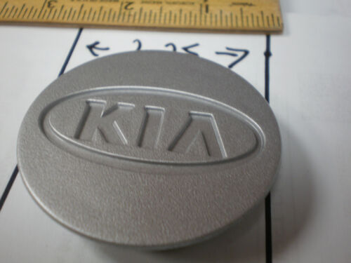 K K372 37 192 2000-2005 Kia RIO Wheel Center Caps Hubcaps 2.25 " K K37237192 
