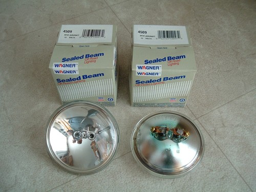 2 Wagner Off Road Lighting 13 Volt 4509 aircraft spot Sealed Beam light 100w