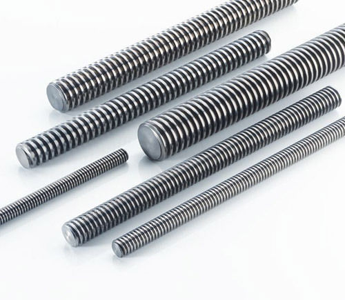 Trapezoidal screws Tr20x4 20mm move 4mm 700mm right hand KUE 100 C45 1.0503