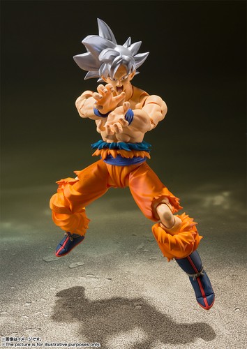 Bandai S.H.Figuarts Dragon Ball Super Son Goku Ultra Instinct Figure In Hand USA