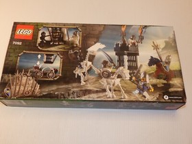 Lego 7092 Castle "Skeleton's Prison Carriage"