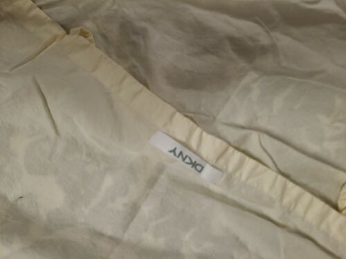 Details about / DKNY /"Wildflower Field/" Euro Pillow Sham