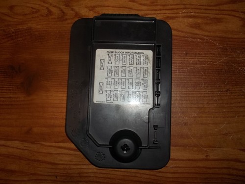 98-05 CHEVY S10 PICKUP BLAZER FUSE BOX ACCESS DOOR COVER LID GMC JIMMY BRAVADA