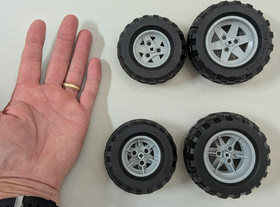 LEGO TECHNIC: Dune Buggy / Tractor (8284)   w/Box & Manuals See pics For Details