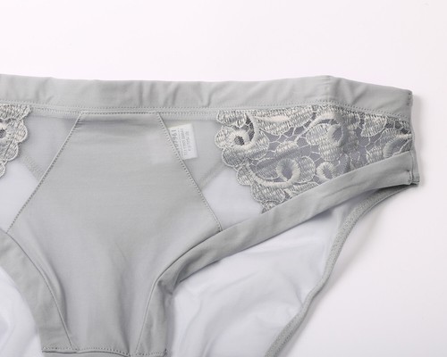Ex M/&S Platinum High Leg Knickers with Lace Size 10