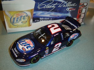 RUSTY WALLACE #2 Miller Lite Dodge Intrepid 2004 Action Diecast Nascar 1//24