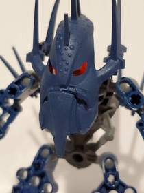 100% Complete & Retired Lego Bionicle Piraka (7137) with Instructions