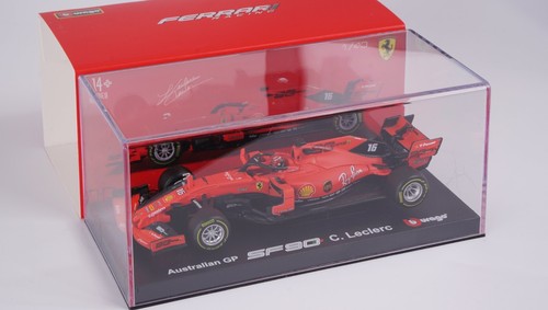 Charles Leclerc Ferrari SF90 1//43 Bburago Modellino F1 2019 con vetrina e casco