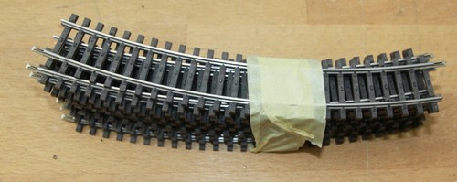 2221-DIECI BINARI CURVI profilo pieno raggio 360 mm Märklin h0 K-binari