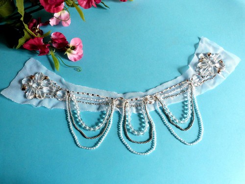 203# FABULEUSE APPLICATION /" REINE DES NEIGES /" PERLE CABOCHON SHABBY CHINC