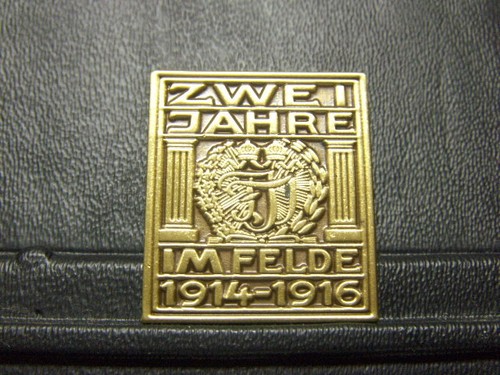 3,5 x 3 cm Pin 2 Jahre im Felde 1914-1916 Weltkrieg