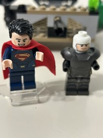 LEGO 76044 DC Comics Super Heroes: Clash of the Heroes Incomplete