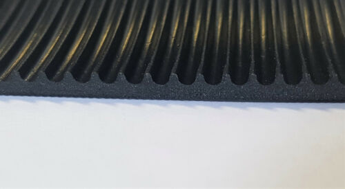 Feinriefenmatte Breite 1800mm 1700mm Gummiläufer Gummi Feinriefe Matte Platte