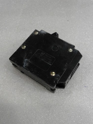 BD2030 CUTLER HAMMER CIRCUIT BREAKER PLUG-IN 20//30 AMP TWIN POLE NEW!!