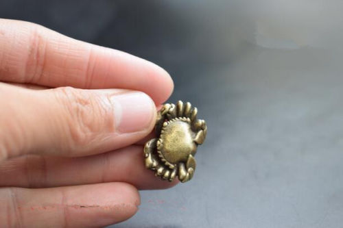 Chinese Pure Bronze brass crab small pendant copper Figurines Statues