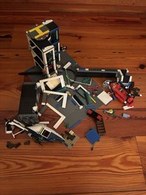 LEGO City: Police Station (60141) No Box/Instructions SHIPPED AS IN PHOTOS