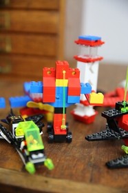 LEGO M TRON Space Lot vintage with Others Minifigures Mini figures parts etc