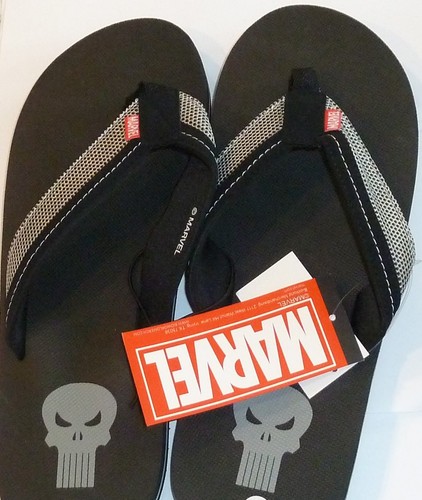 The Punisher Skull Sandals Flip Flop New NWT Size Large L 10-11