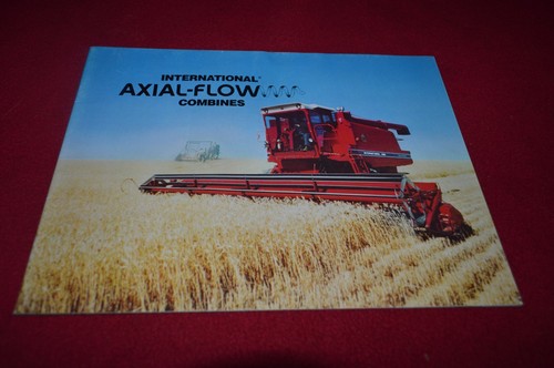 International Harvester 1440 1460 1480 Combine Dealer/'s Brochure AMIL13