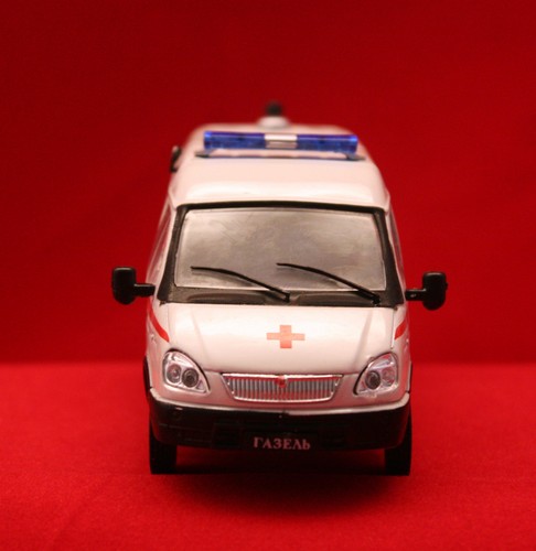 Modellauto// Krankenwagen UDSSR GAZ 32214// De Agostini //OVP