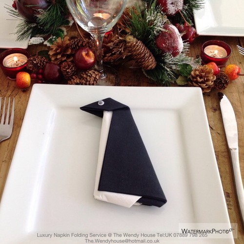 Penguin Folded Christmas Napkins//Serviettes “Luxury Linen look/" 40x40cm