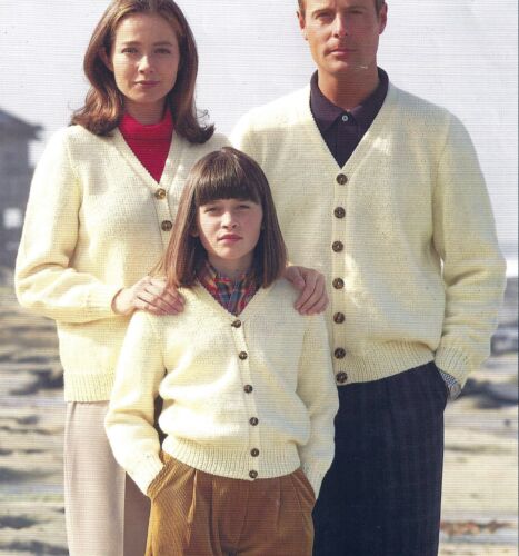 LADIES MANS CHILDRENS ARAN EASY KNIT V NECK CARDIGAN KNITTING PATTERN 1184