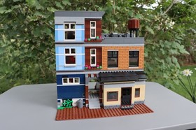 LEGO® Creator Expert 10246 Detective’s Office 100% Complete With Instructions