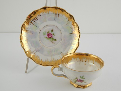 ANTICA TAZZA E PIATTINO PORCELLANA BAVARIA SELTMANN THERESIA DECORO ORO ZECCHINO