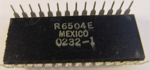 A14//9536 DIP Gehäuse 6504-13 ROCKWELL Mikroprozessor R6504AP CPU im 28pol