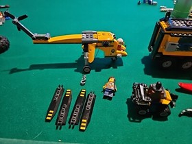 LEGO #60158 And #60160 CITY - Jungle Mobile Lab Partial Sets CB