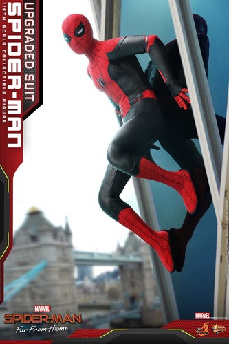 Upgraded Suit Hot Toys 1//6th Spider-Man Spider-Man Far From Home Figure MMS542