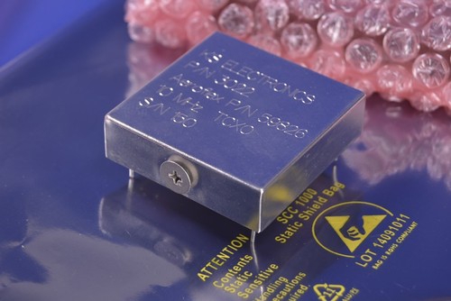 Aeroflex KS Mil-Spec 3OT Temperature Compensated TCXO 10 MHz Oscillator