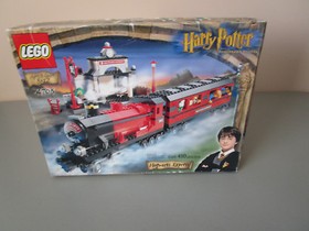Lego Harry Potter 4708 HOGWARTS EXPRESS TRAIN COMPLETE IN A FACTORY SEAL BOX