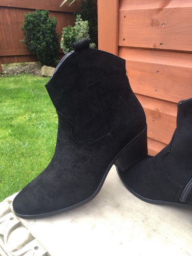 New Size 6 Boxed Ladies Black Suede Cowboy Style Ankle Boots