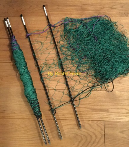 5 YARD HEAVY DUTY 2 X 8z RABBITING HEDGE NETS EACH ON TWO POLES STOP NET