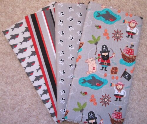 Blackbeard/'s piratas /"cráneo y huesos cruzados /'en Gris 100/% algodón Riley Blake