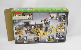 Lego Minecraft The Desert Outpost #21121 100% Complete In Box 2015