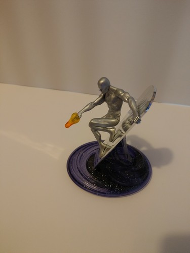 THE SILVER SURFER LOOSE FUGURE FANTASTIC 4 BEST BUY STORE EXCLUSIVE 2007