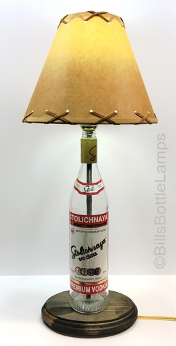 STOLI Vodka Liquor Bottle TABLE LAMP Light /& Wood Base Bar Lounge Man Cave Decor
