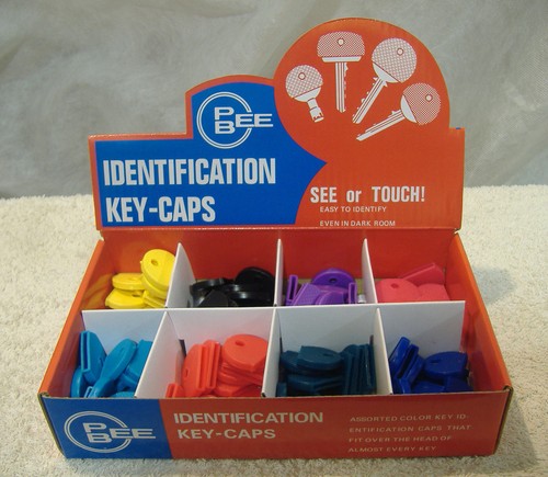 LOT OF 100 PIECE COLORED KEY CAP IDENTIFIER DISPLAY KIT