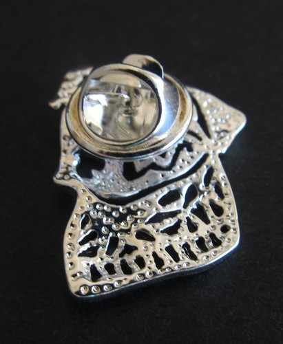 Doberman Dog Brooch or Pin Fashion Jewellery Silver Plated Stud Back with Tail