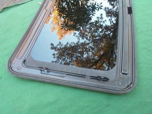 2001 LINCOLN TOWN CAR OEM FACTORY YEAR SPECIFIC SUNROOF GLASS FREE SHIPPING!