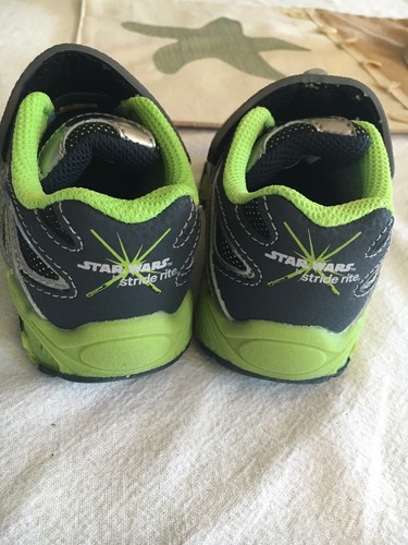 NIB Boys Stride Rite Star Wars Light-Up Saber Sneaker Shoes Toddler//Little Kid