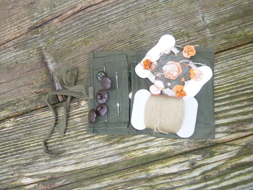 Dutch Army Sewing button thread kit tan cotton tool