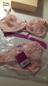 L'AGENT BY AGENT PROVOCATEUR PINK IDALIA BRA 32DD & SMALL BRIEF BNWT